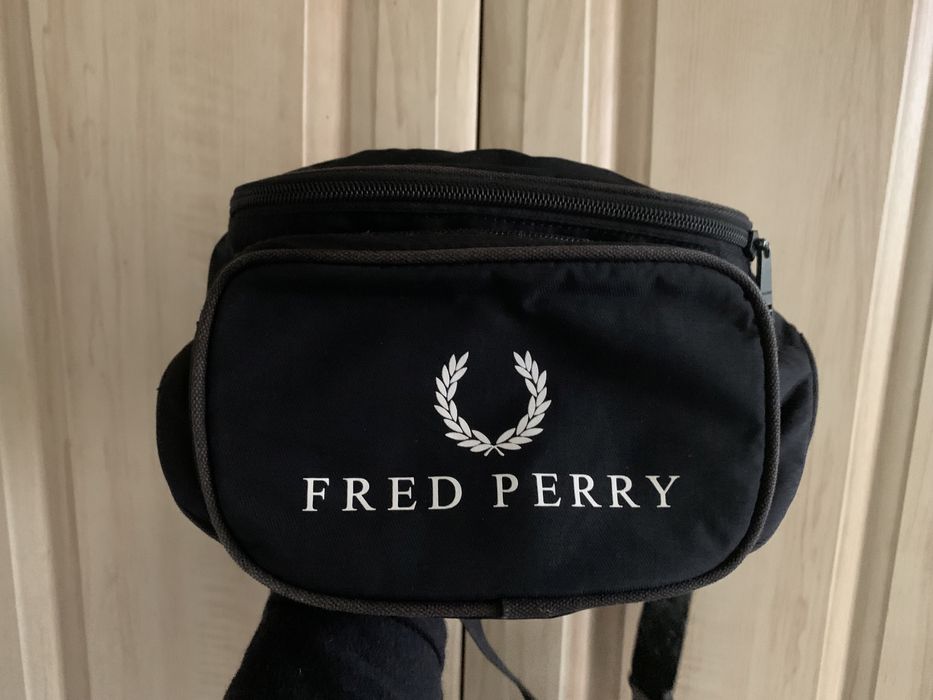 Месенджер  fred perry