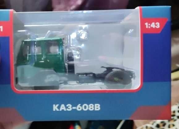 Колекційні масштабні металеві моделі вантажних автомобілів 1/43