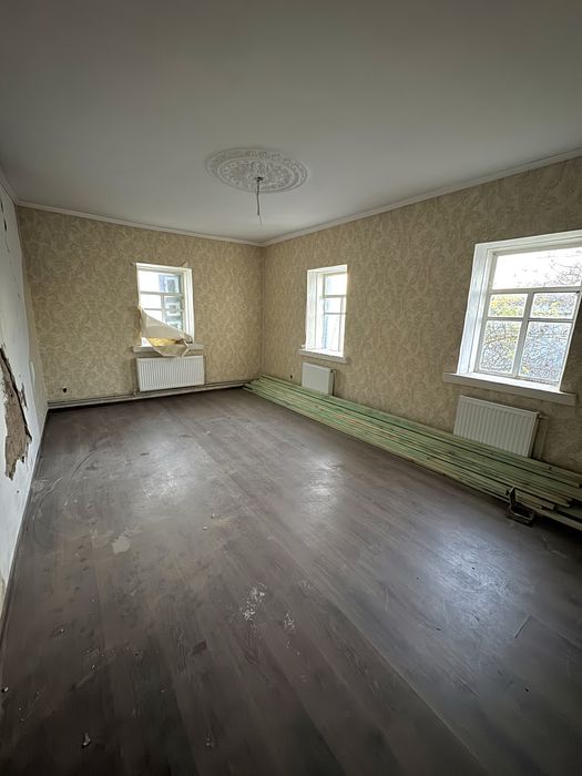 В продажу будинок в 10 хвилинах від центру