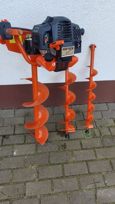 Wynajem wiertnicy spalinowej.  Świder. Otwornica