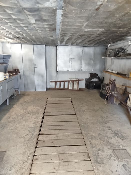 Продам гараж-майстерню