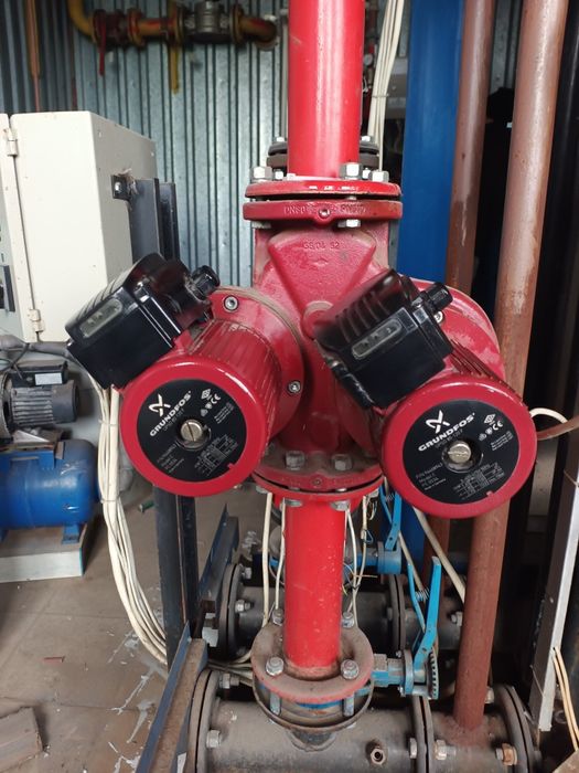 циркуляційний насос Grundfos UPSD 80/120 F