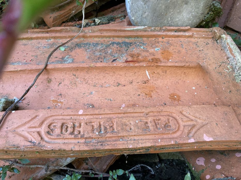 Telhas barro para despachar