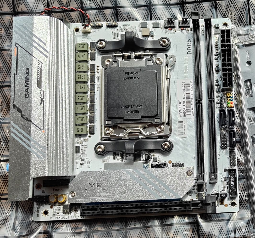GIGABYTE B650m Gaming WIFI/Ryzen 5 8400F