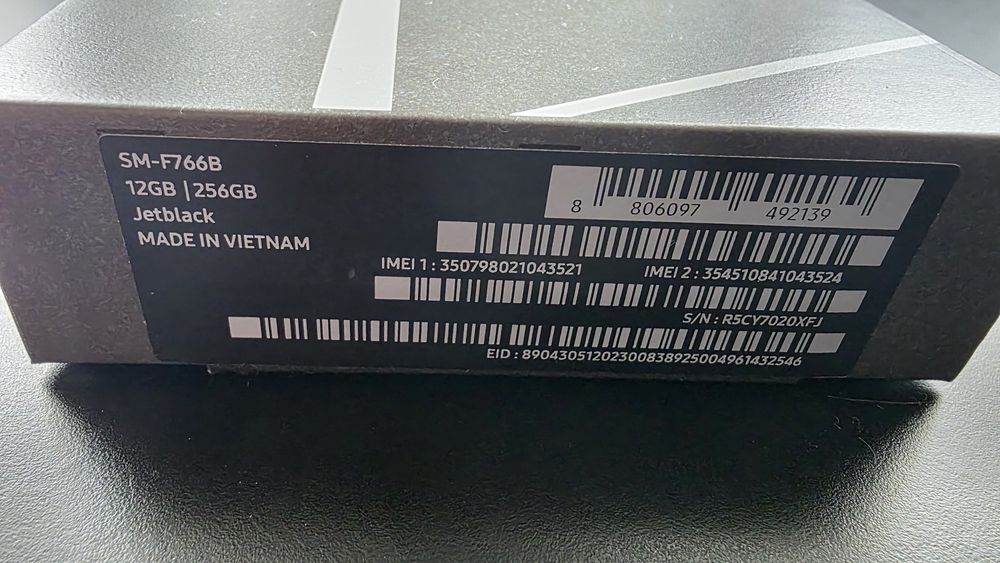 Samsung Galaxy Z Flip7 12/256GB Jetblack czarny nowy z ubezpieczeniem!