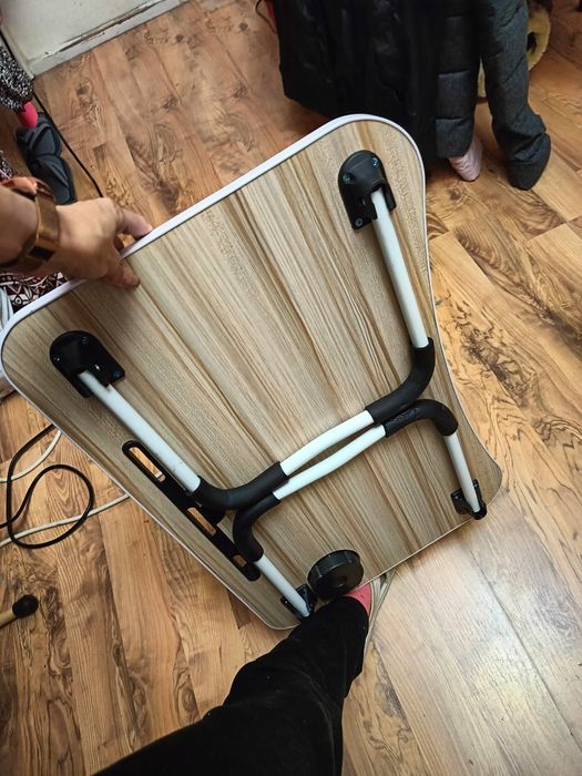 Столик для постелили