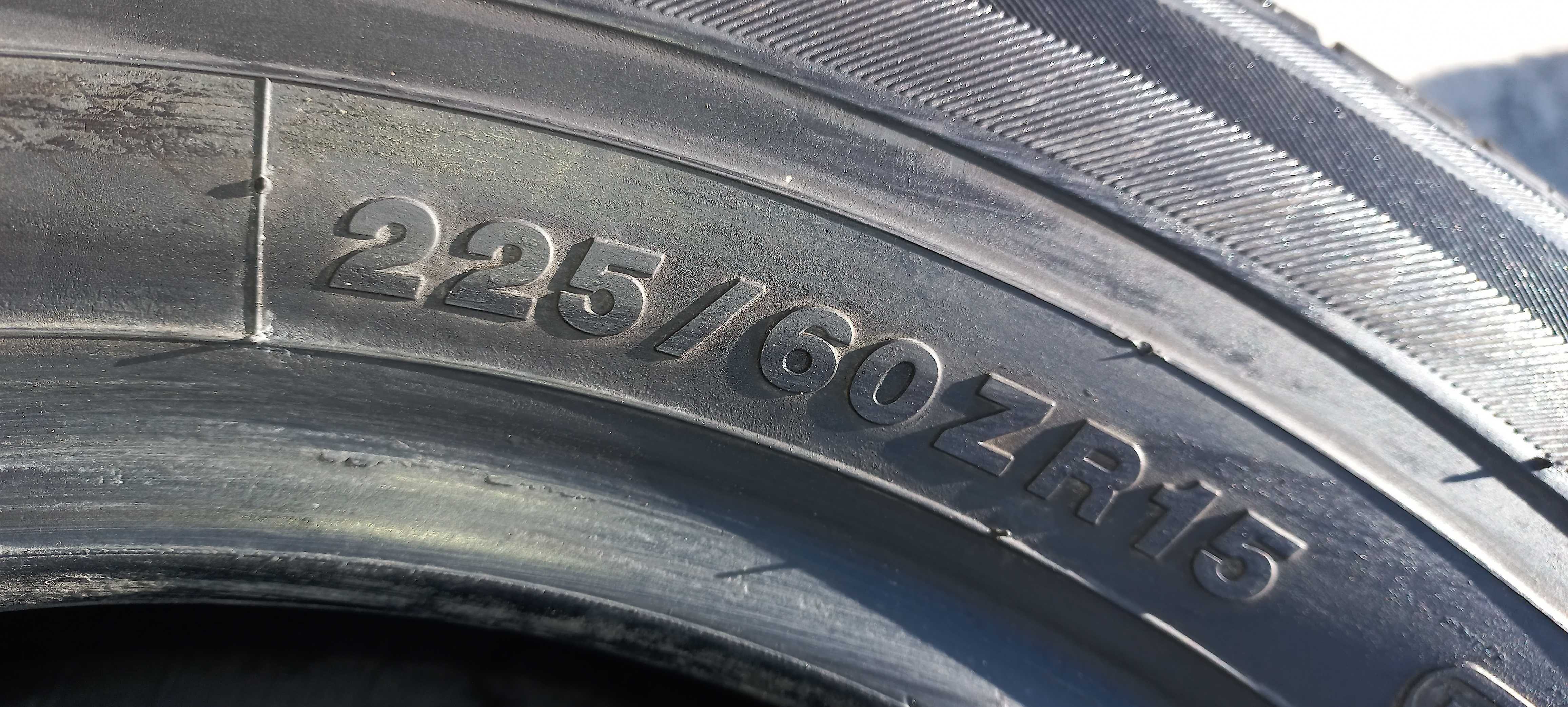 Opona Yokohama DNA dB Decibel 225/60R15 komplet