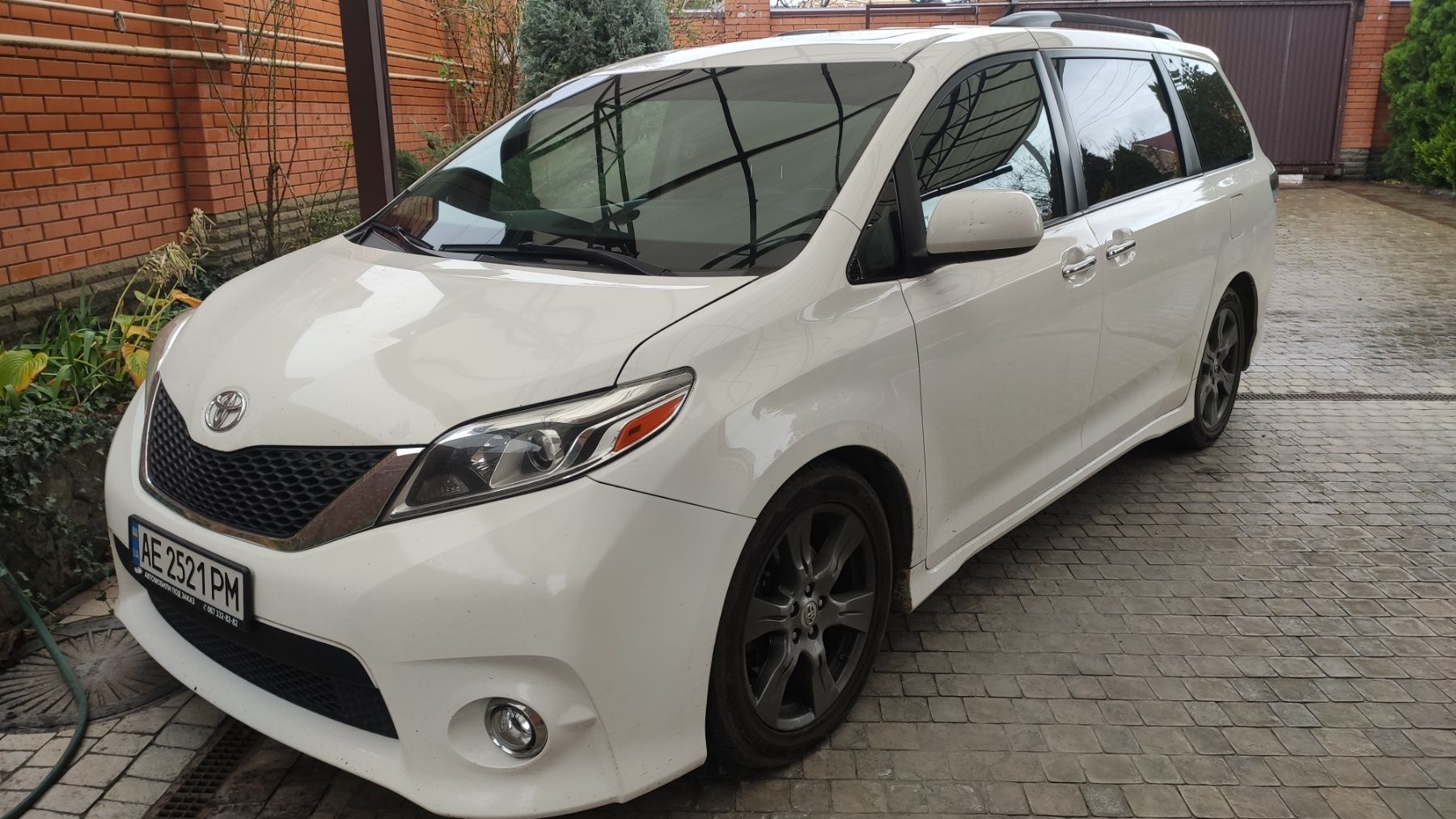 Toyota Sienna 2016г.в.