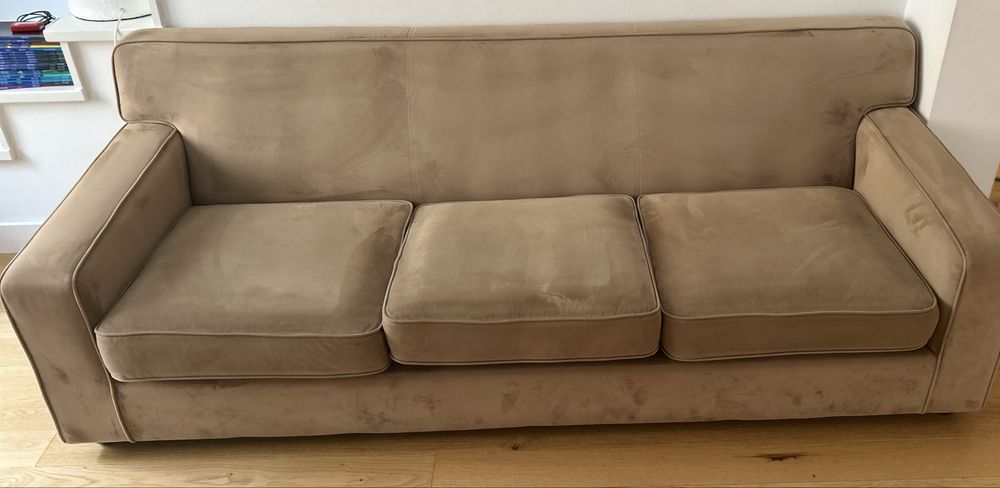 Sofa 3 lugares da Area em Veludo castanho