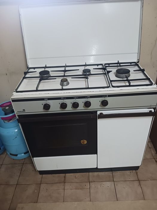 Fogao de gas em perfeito funcionamento possibilidade de fazer entrega