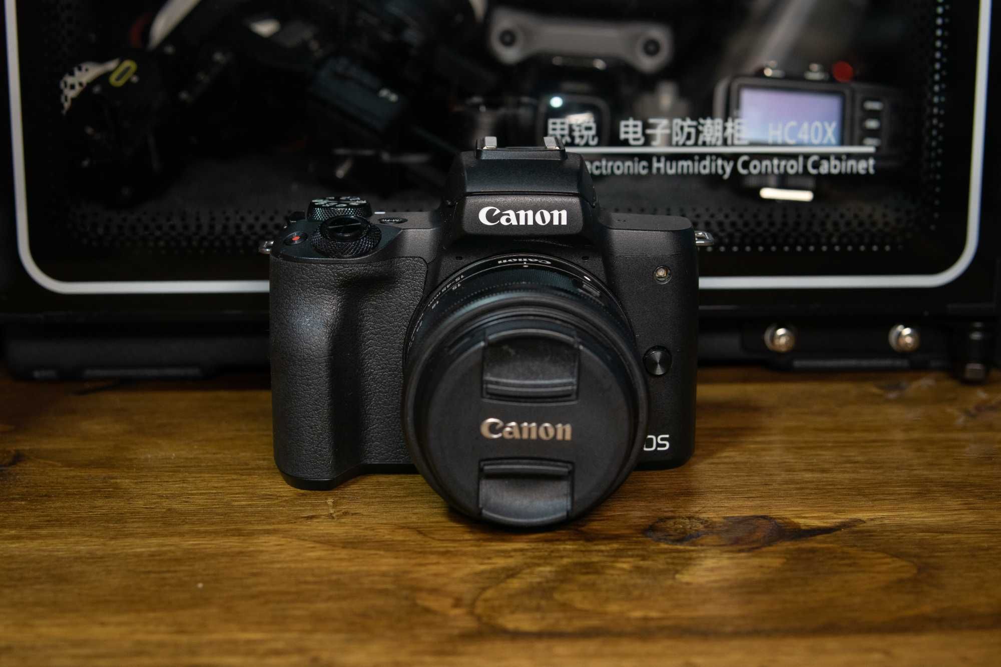 Canon M50 (Kit) + Lente 15-45mm + acessórios