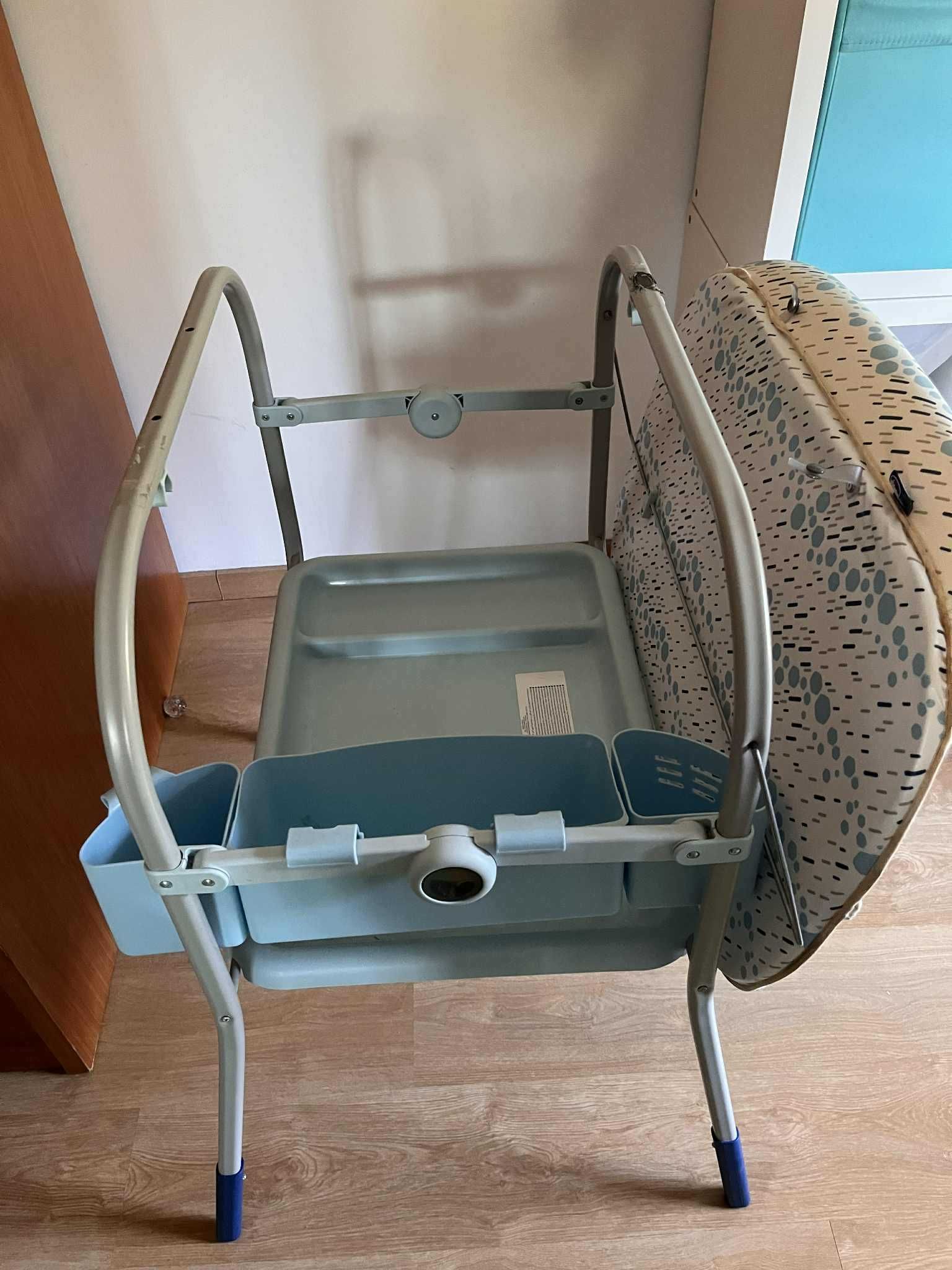 Muda fraldas Chicco, sem banheira