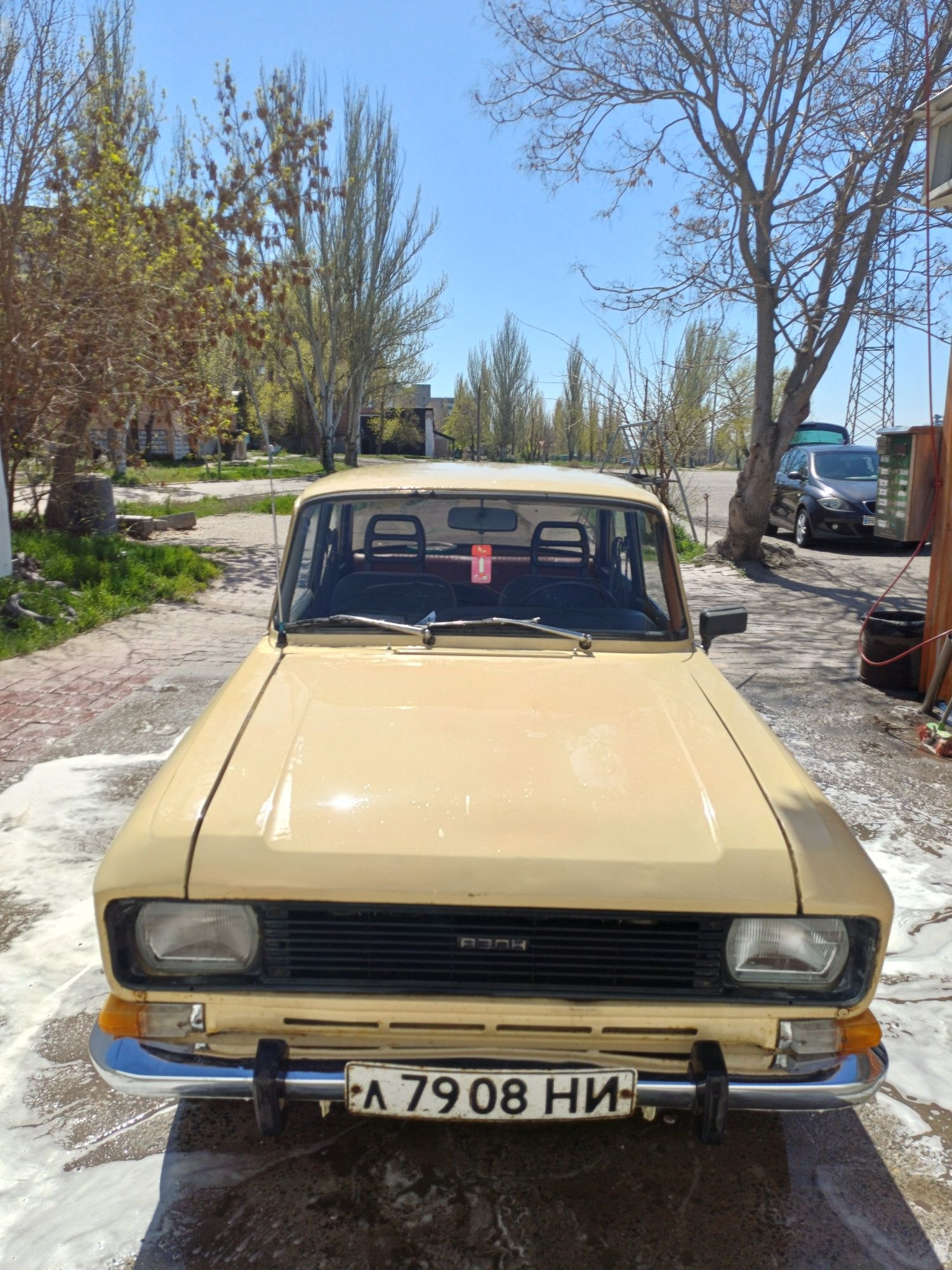 Продам москвич 2140