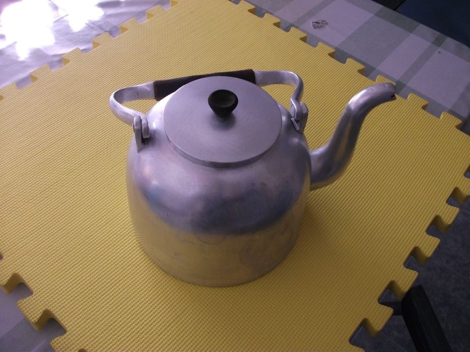 Chaleira em alumínio 4,5 litros