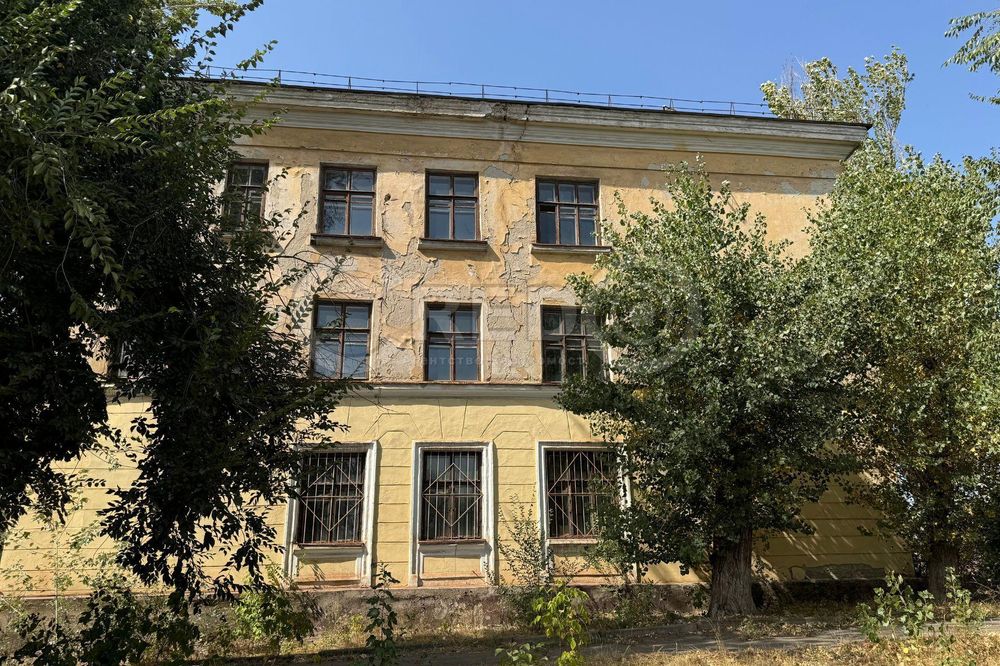 Продаж окремої 3-х поверхової будівлі, р-н Фрунзе