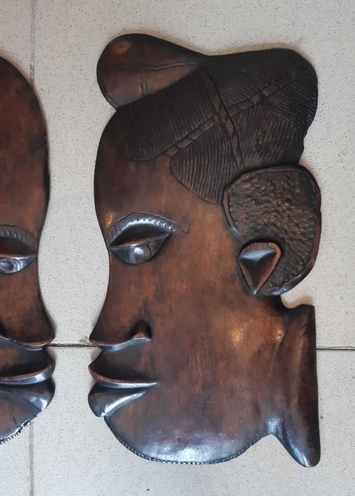Par de Esculturas em madeira, origem Africana