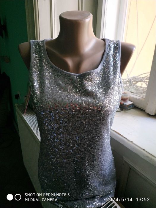 Святкова футболка з паєтками ecmara