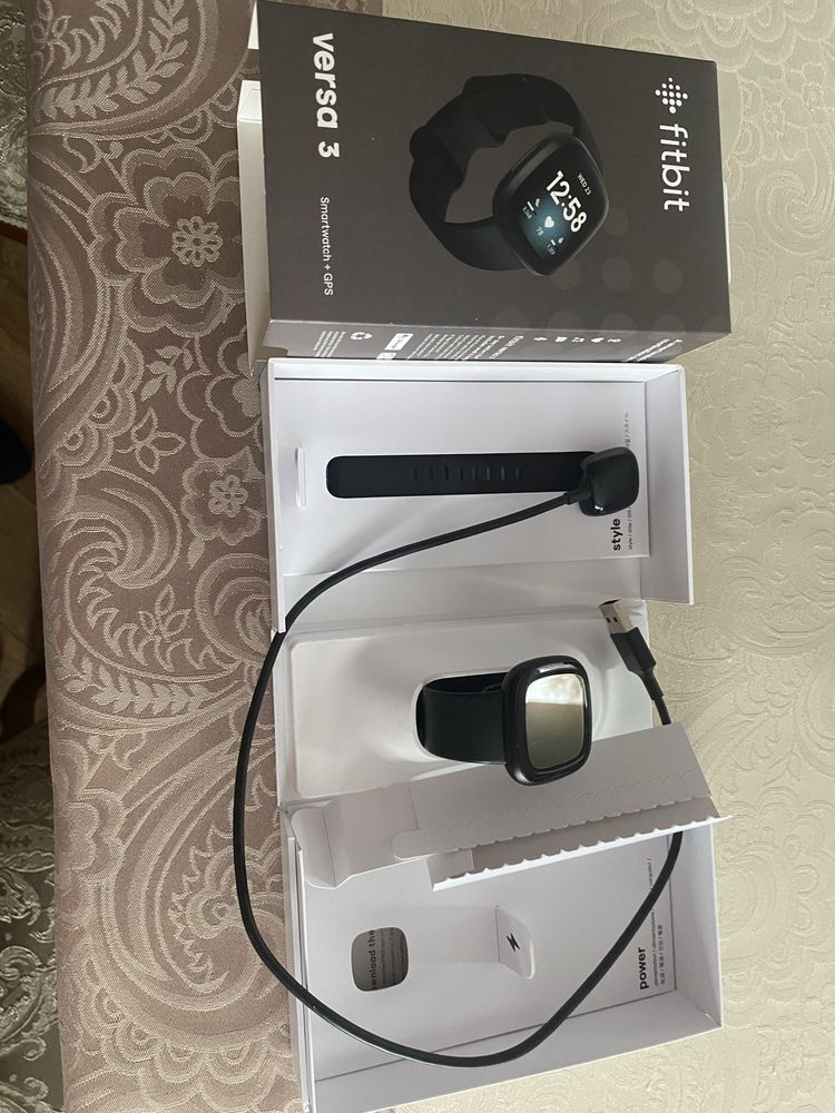 Zegarek fitbit versa3