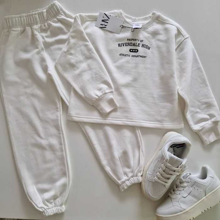 Костюм zara 116-122 худи штаны на флисе