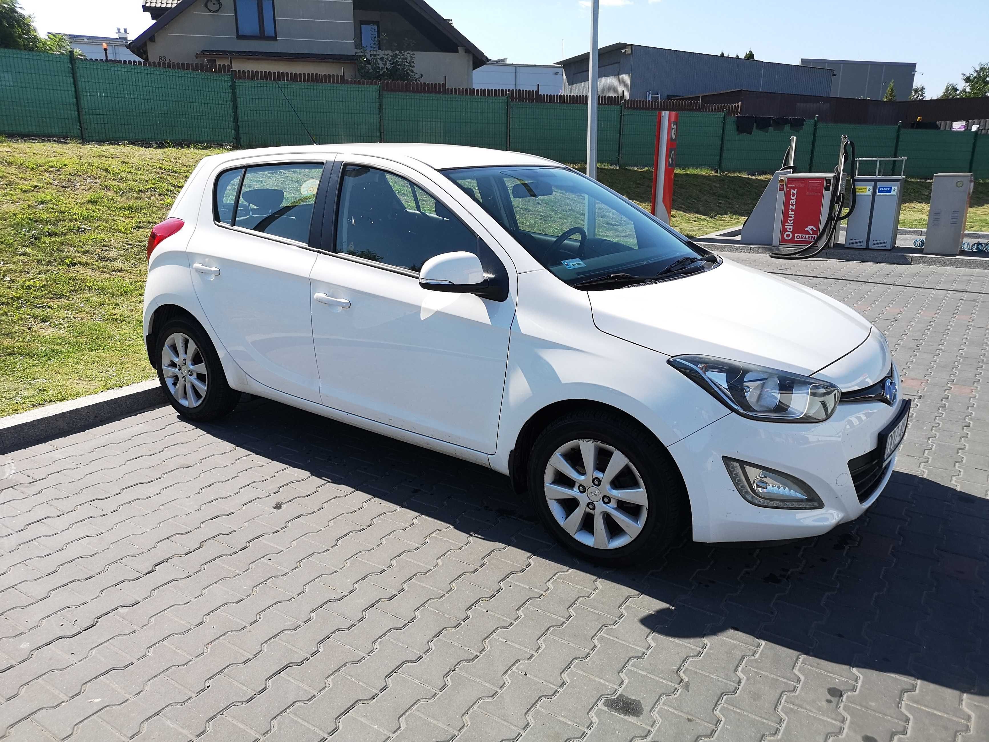 1.2 benzyna, 85 KM, 89 tys. przebiegu, bogate wyposażenie