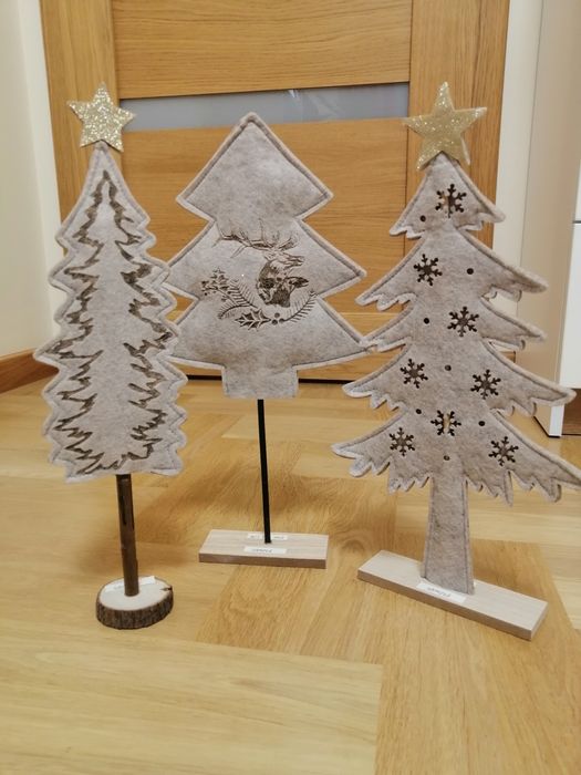 Komplet choinek do dekoracji wnętrz