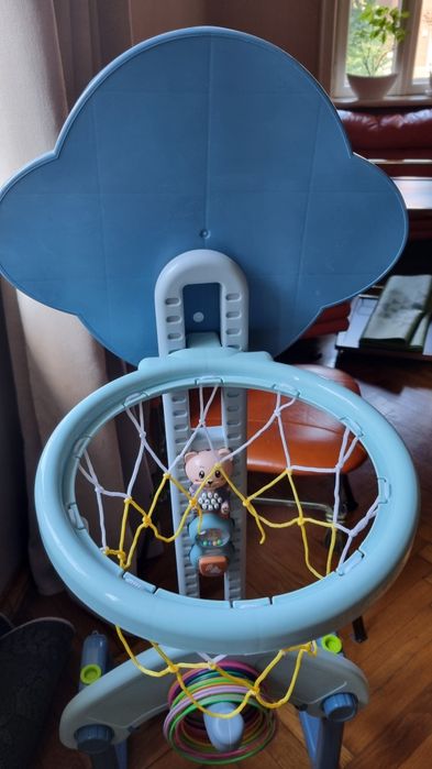 Дитячий баскетбол, футбол, хокей