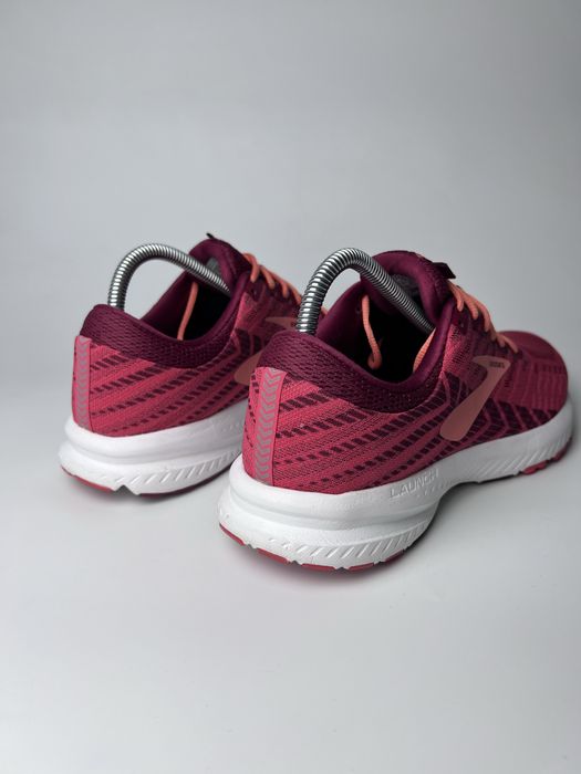 41р. Жіночі кросівки Brooks Launch