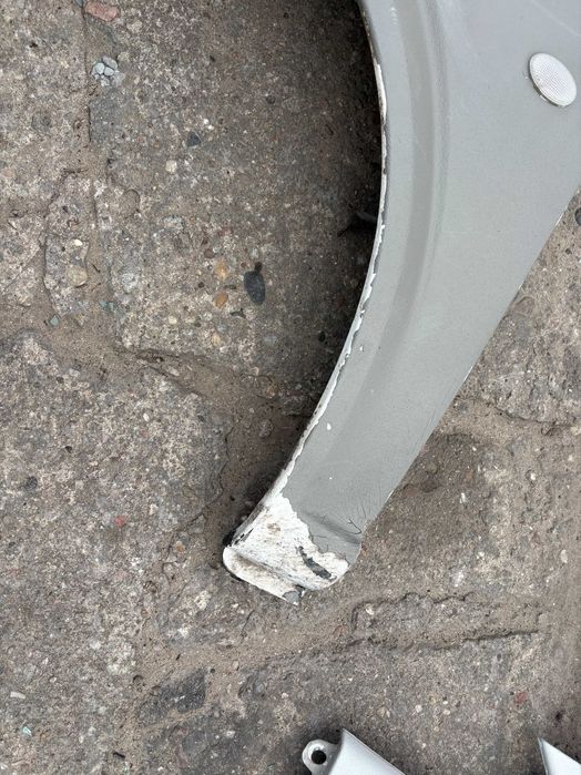 Mercedes vito 639 błotnik l/p przód