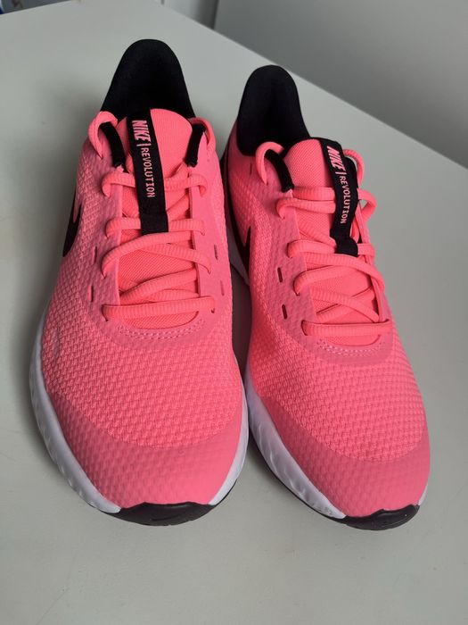 Buty sportowe Nike damskie treningowe fitness do biegania