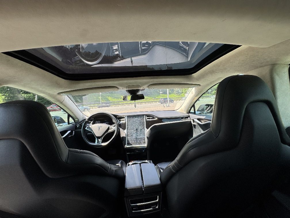Tesla S 70D 2015