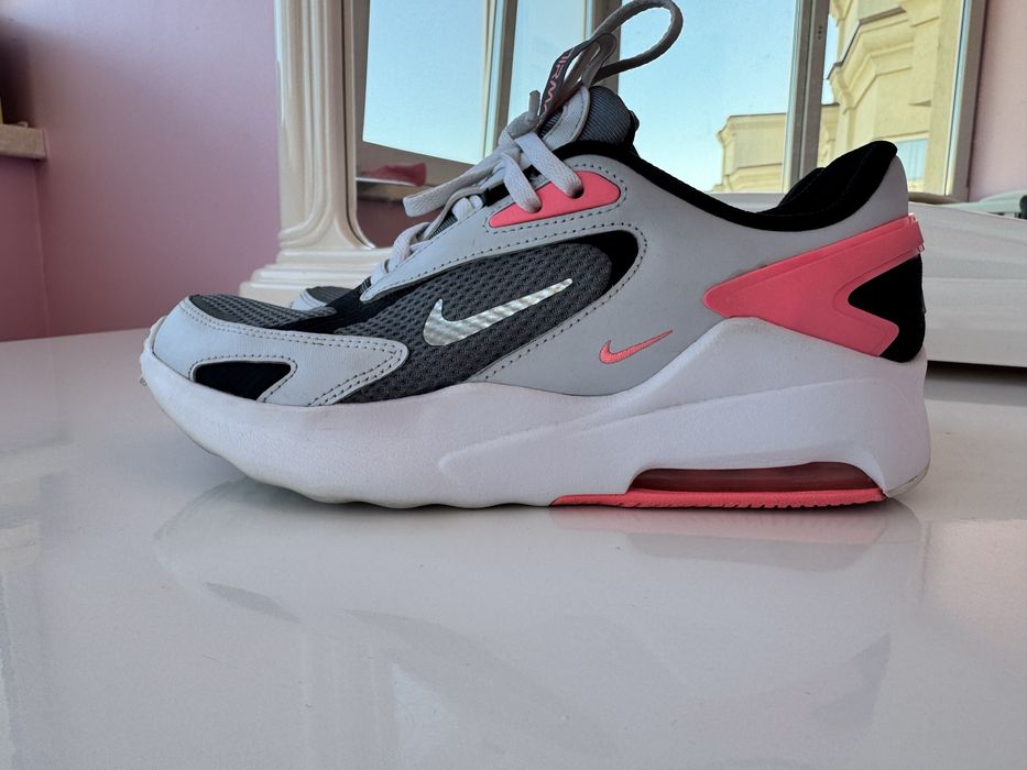 Кросівки жіночі Nike AIR MAX