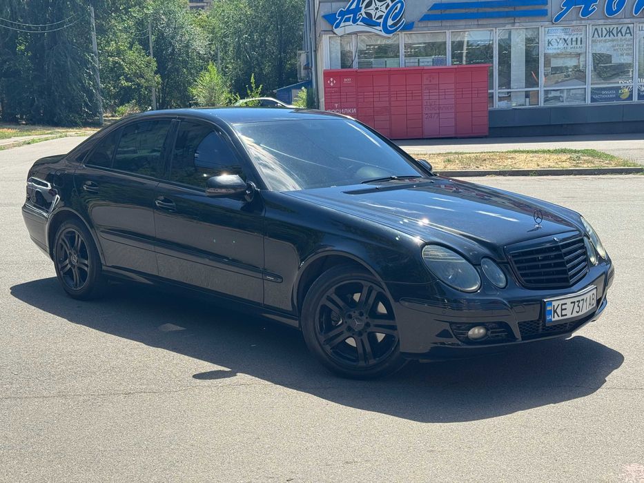 Mersedes-Benz w211 рестайлінг 2008 року