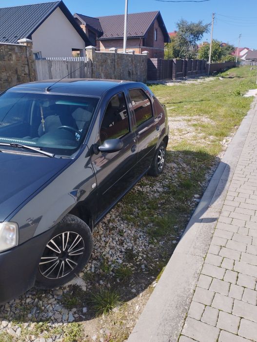 Автомобіль dacia logan