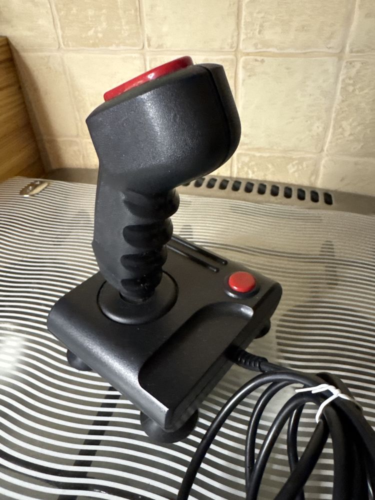 Joystick QuickJoy Junior SV-119 - sprawny / Atari / Amiga / Commodore