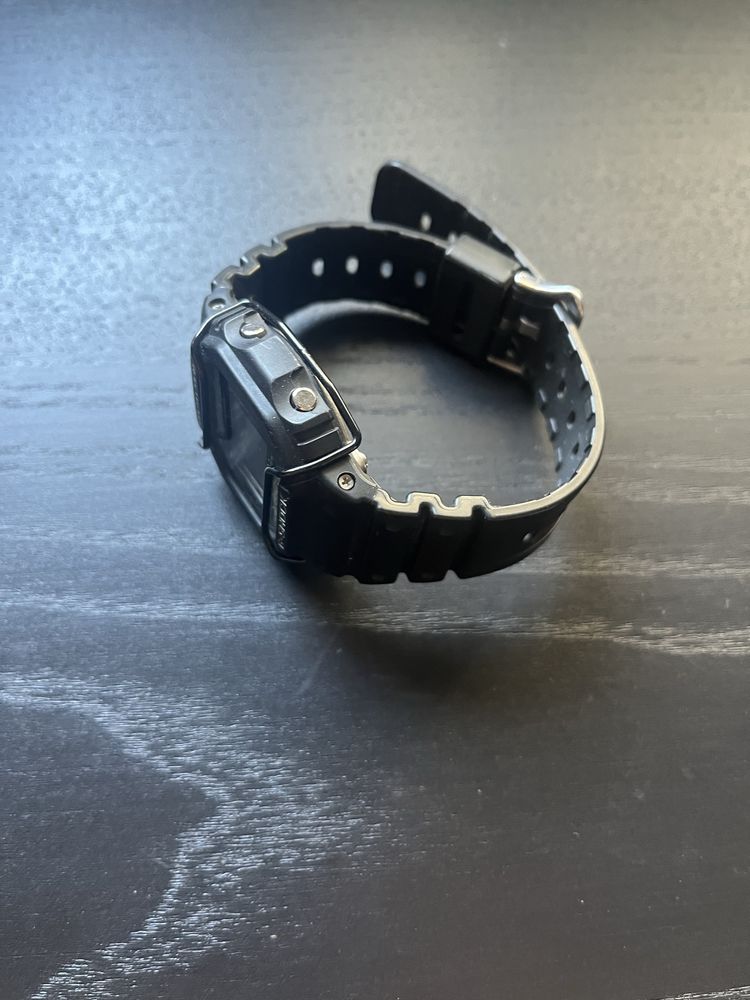 CASIO G-Shock DW-5600UE