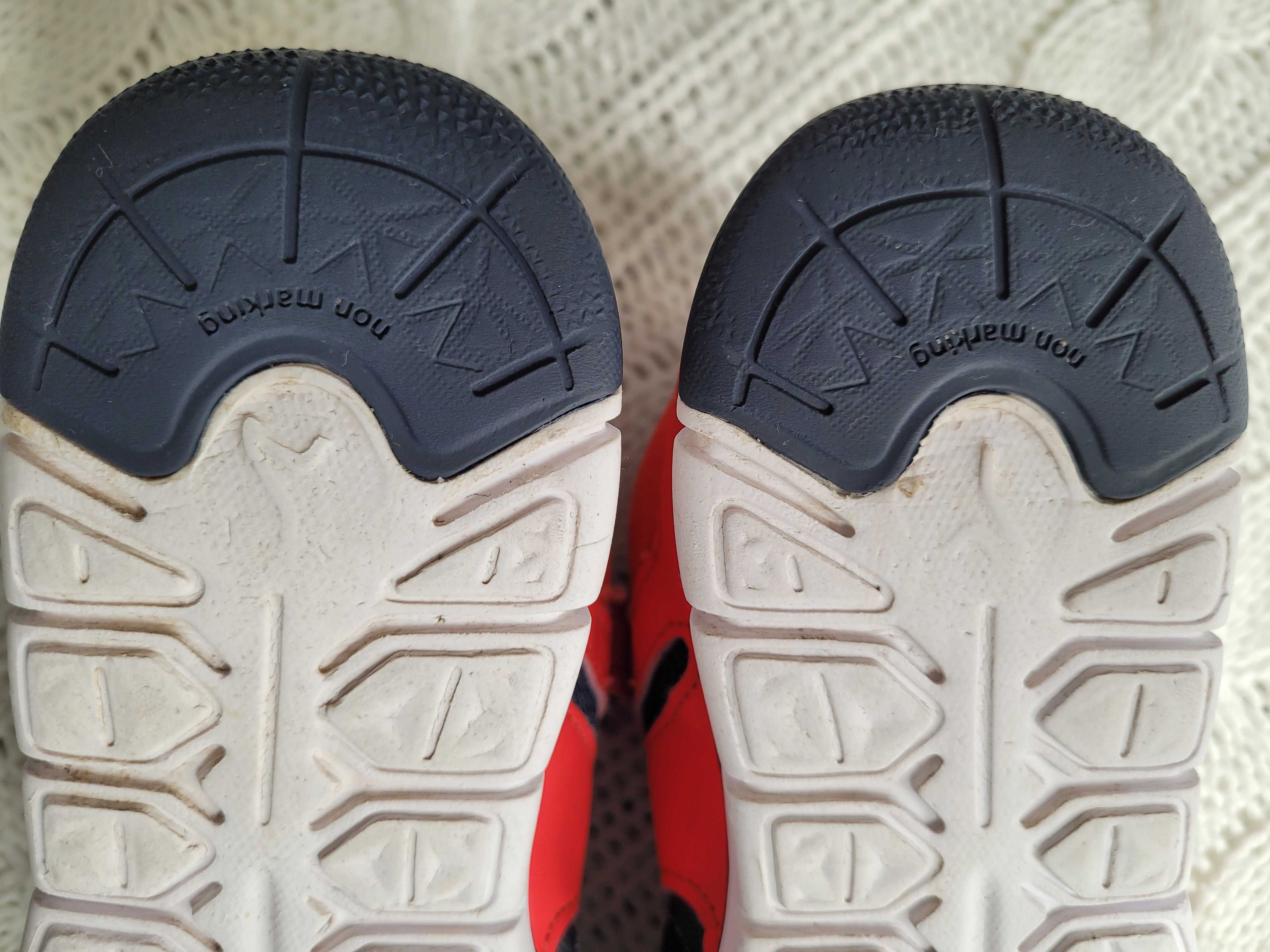 Newfeel PW 540 buty sportowe granatowo-czerwone rozm. 32