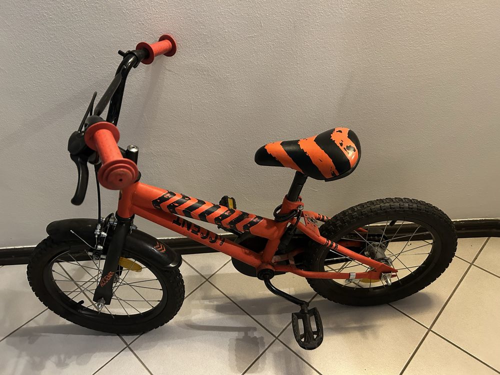 Rower accent track 16 cali pomarancz kask gratis