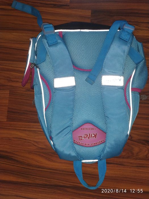 Рюкзак школьный KITE б/у состояние хорошее.