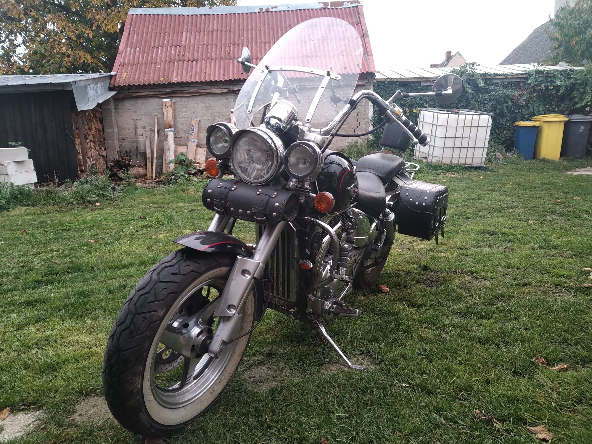 Motocykl Suzuki Marauder VZ 800