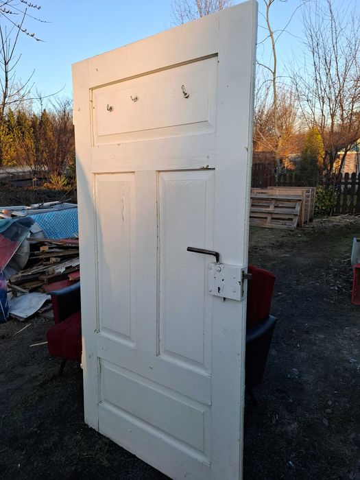 stare drewiane drzwi