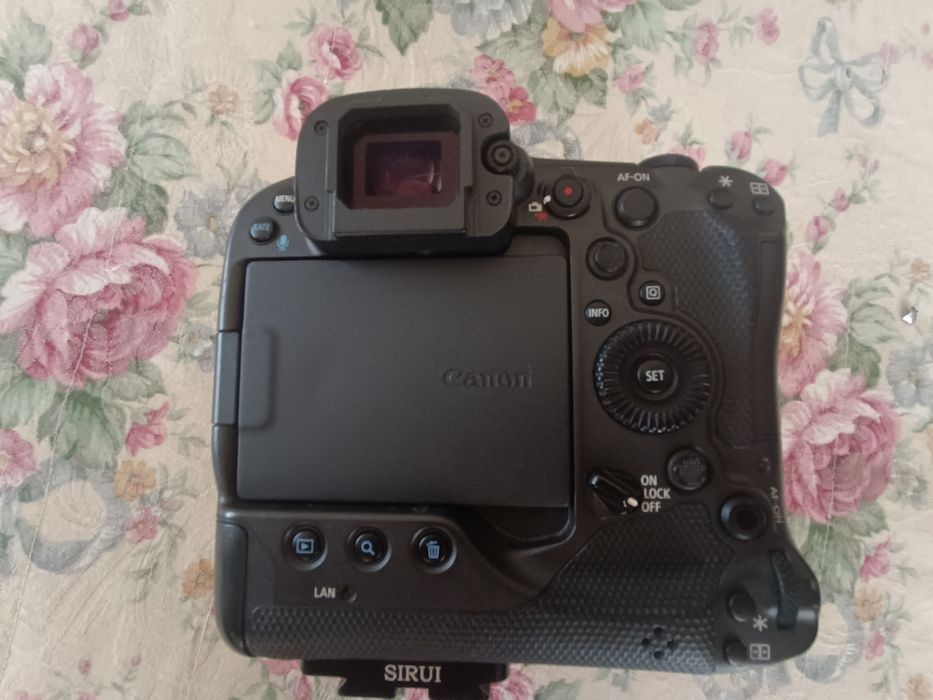 Câmera Canon EOS R3