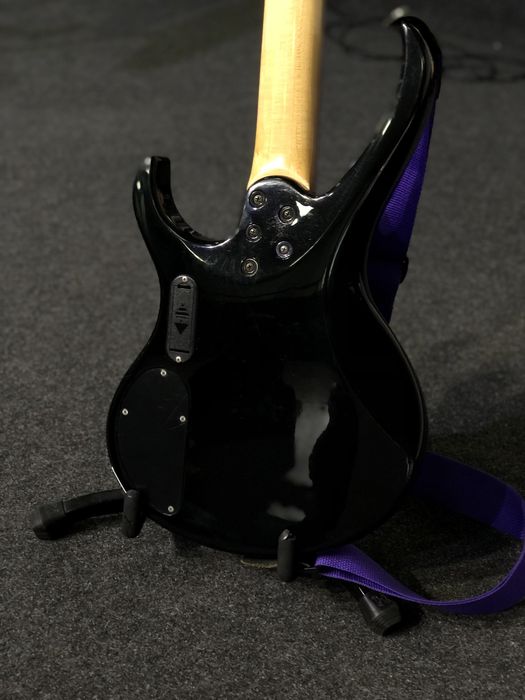 KRAMER Disciple D-1 Bass Used Black/Red