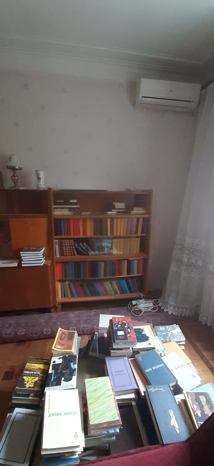 Продам мебель диван шкаф трюмо и так далее