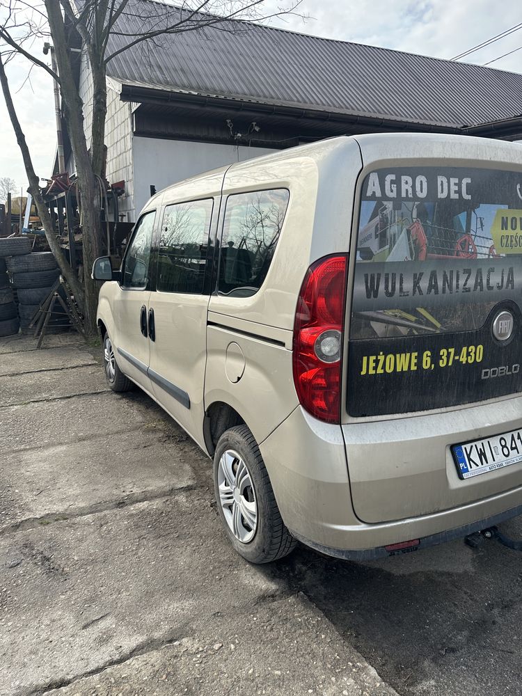 Fiat doblo 1.6 diesel, 5 osobowy, faktura vat 23%