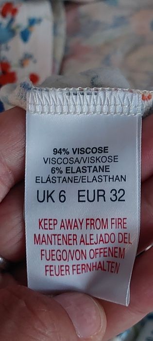 Sukienka w kwiaty xs xxs rękaw 3/4 river island