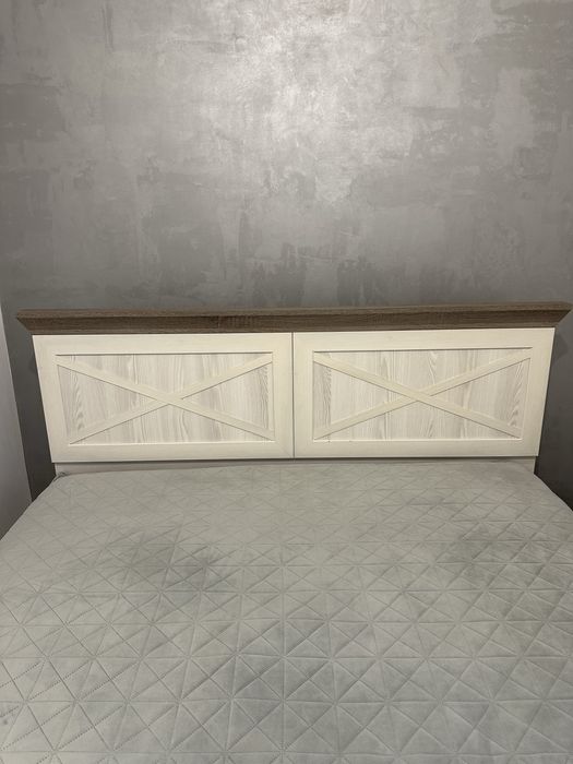 Ліжко з матрацом 160*200