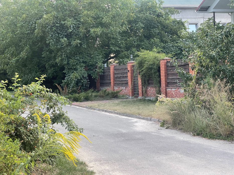 ЩАСЛИВЕ Продається Пейзажна Ділянка 15 соток вул. Соснова 70000$