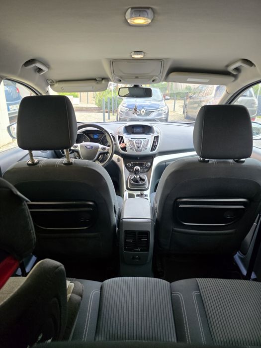 Impecável Ford C-max