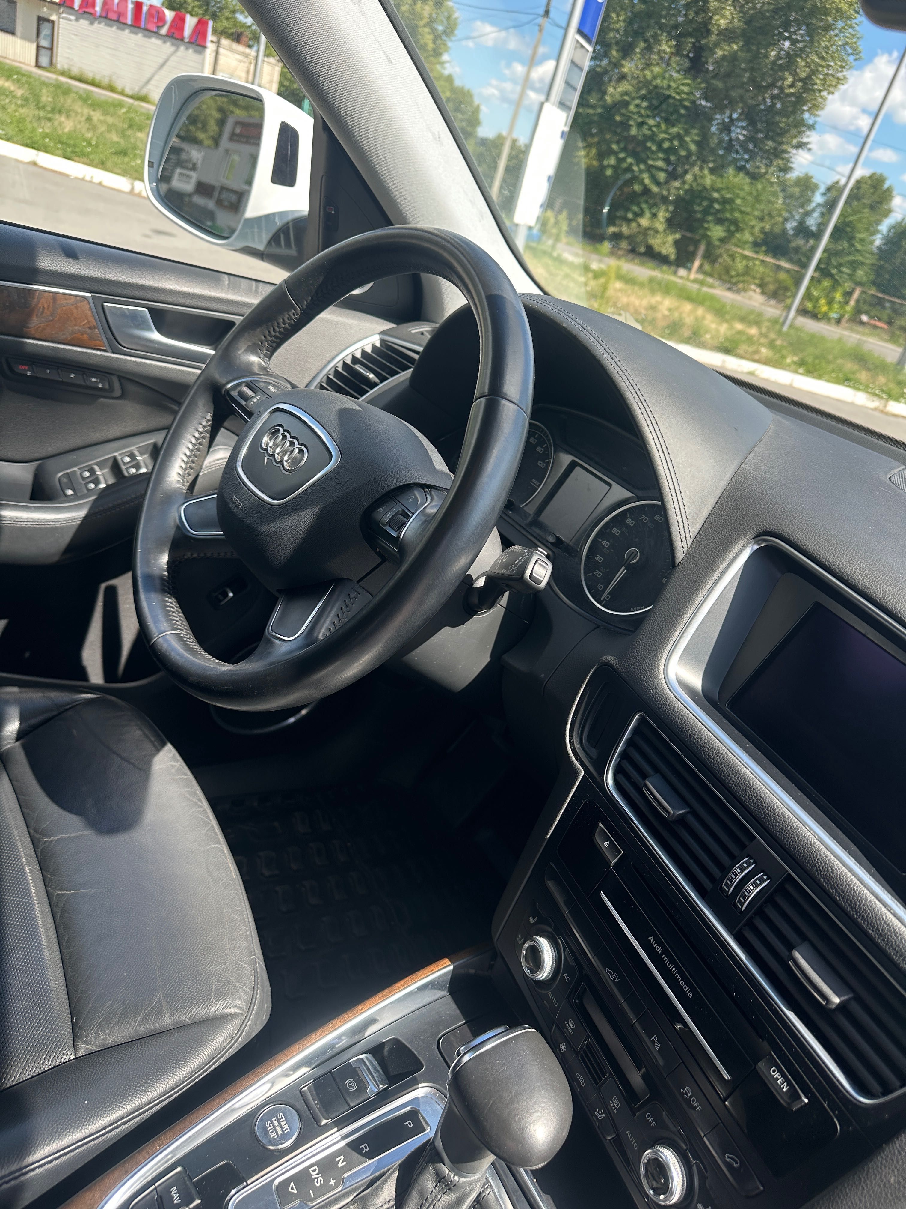 AUDI Q5 PREMIUM Hybrid 2013 року