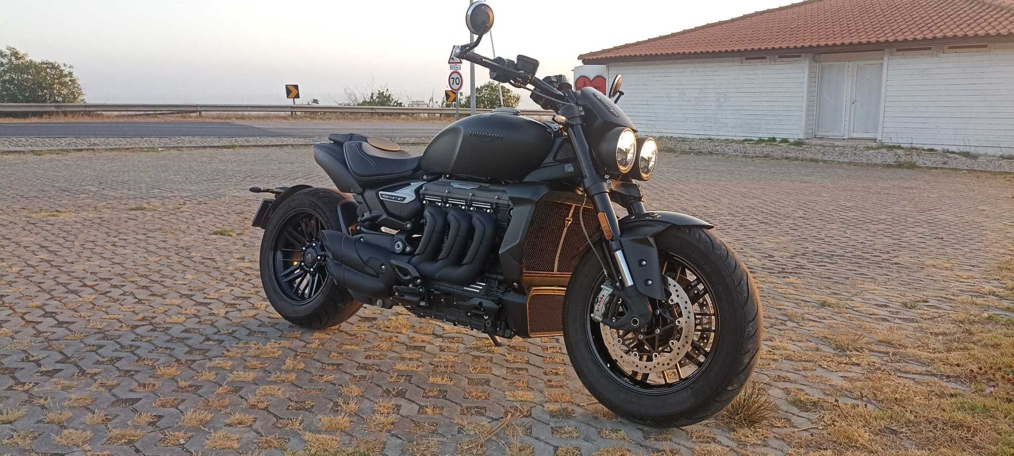 Triumph Rocket 3R Triple Black